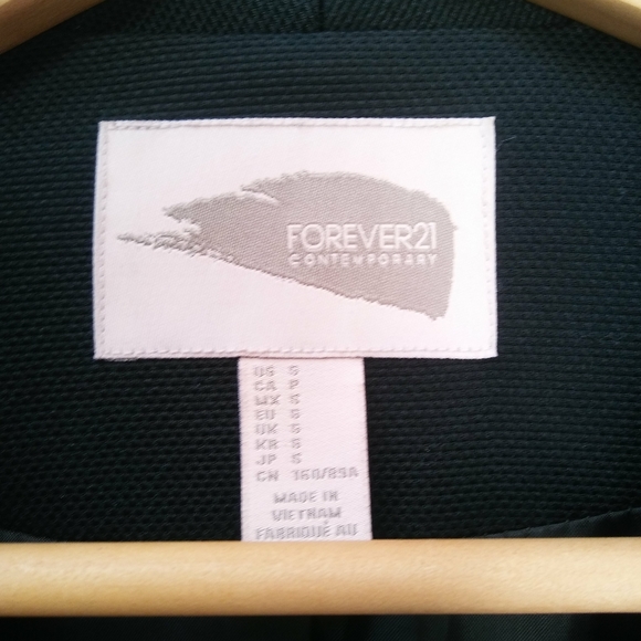 Forever 21 Contemporary Black Blazer Size Small - Picture 4 of 4